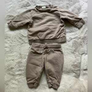 H&M Matching Sweatpants Crewneck Sweatshirt Set Cream 3 Months